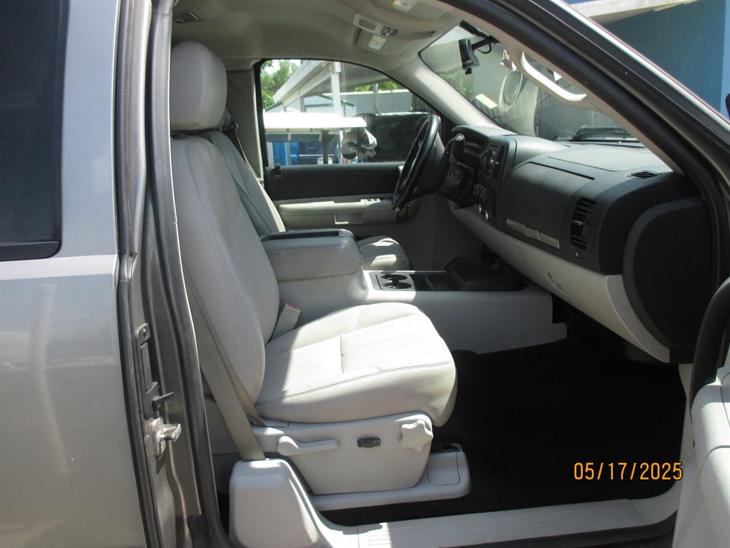 2009 Chevrolet Silverado 1500 1LT - Photo 12