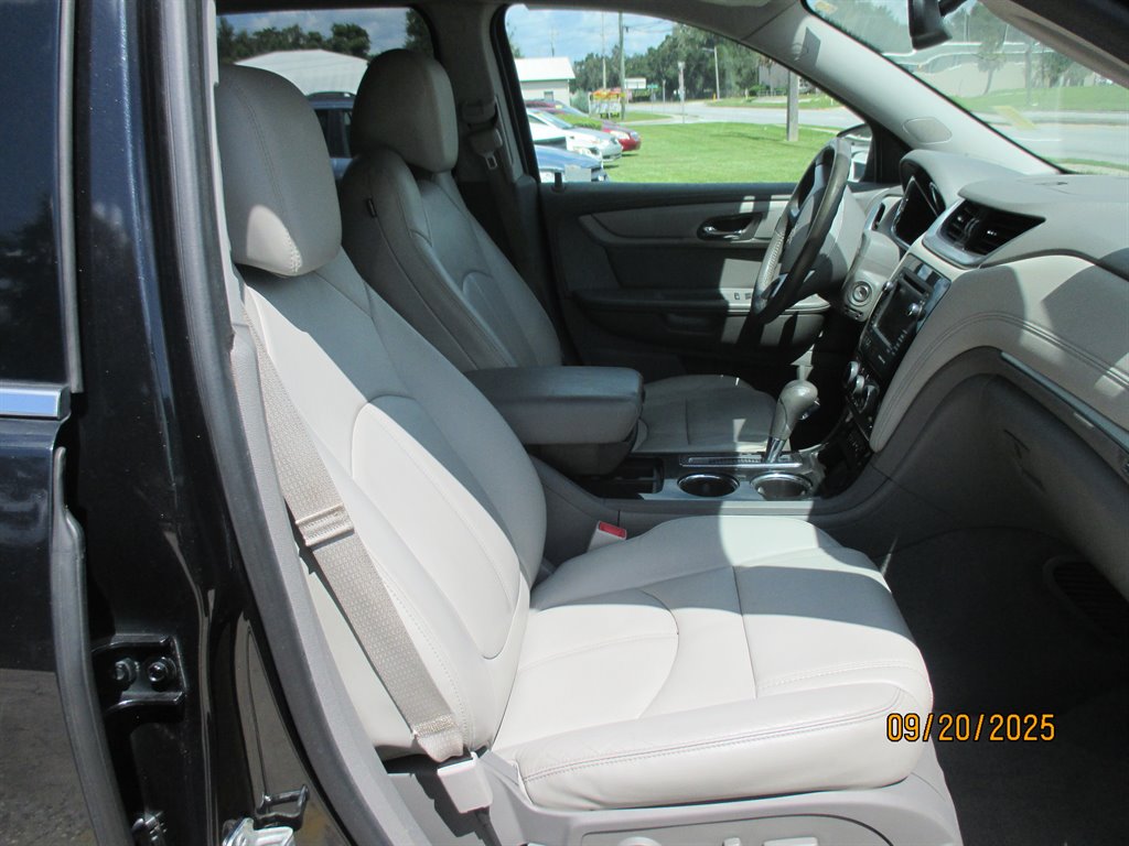 2015 Chevrolet Traverse 2LT - Photo 13