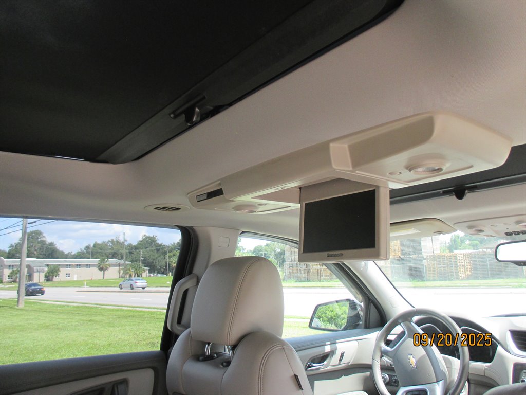 2015 Chevrolet Traverse 2LT - Photo 17