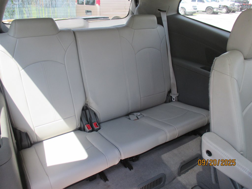 2015 Chevrolet Traverse 2LT - Photo 16