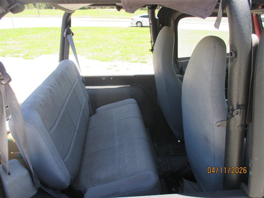 1998 Jeep Wrangler SE - Photo 12