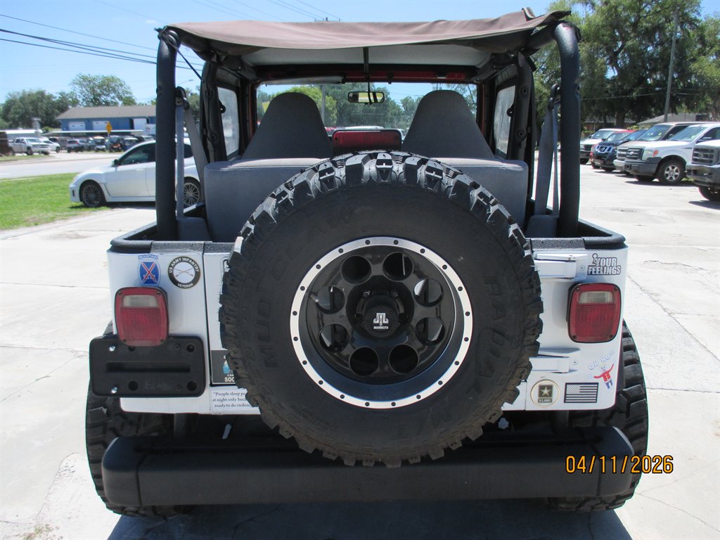 1998 Jeep Wrangler SE - Photo 8