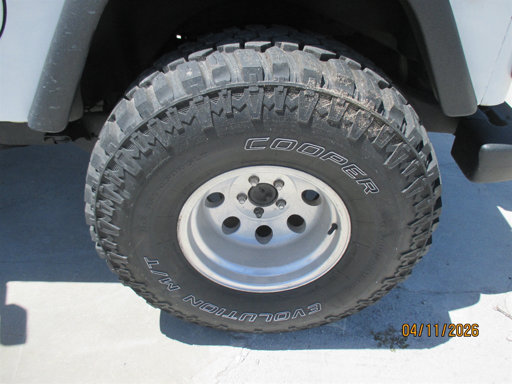 1998 Jeep Wrangler SE - Photo 14