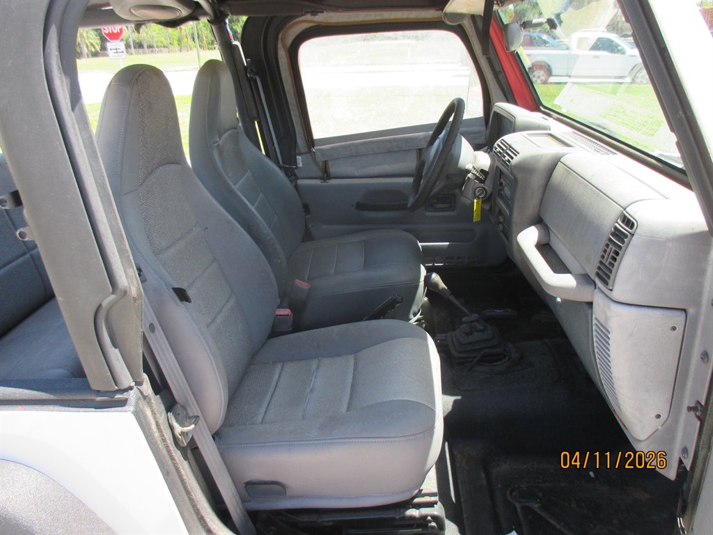 1998 Jeep Wrangler SE - Photo 10