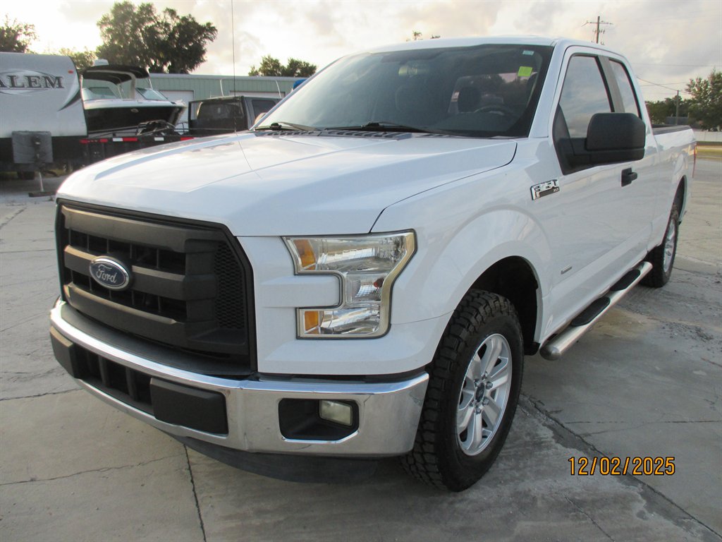 2015 Ford F-150 XLT's photo
